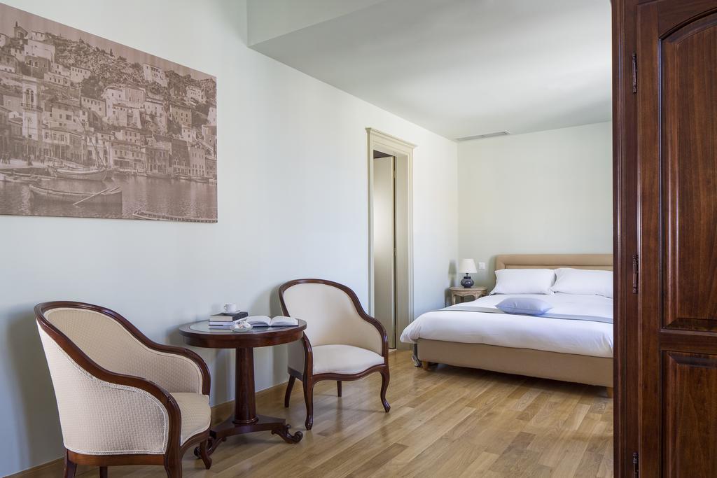 Hotel Leto Hydra Exteriér fotografie